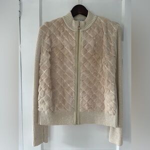 Elegant St. John Cream Women's  sweater-Jacket